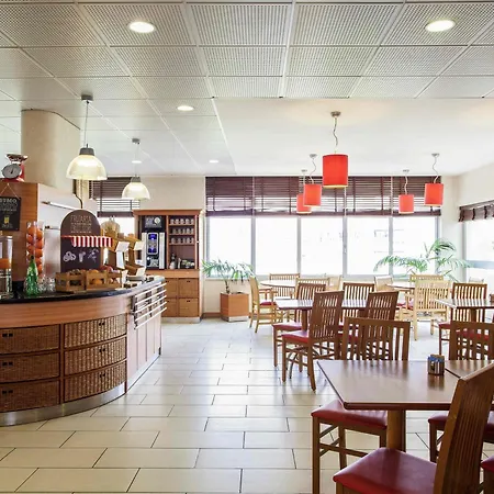 Hotel Ibis Lisboa Jose Malhoa-3
